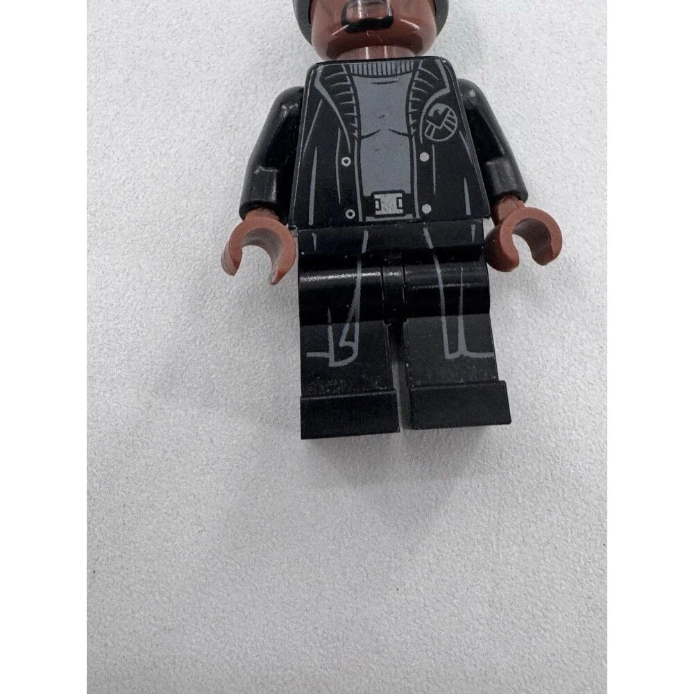 LEGO Marvel Superheroes Gray Beanie Nick Fury Minifigure sh0758 2s